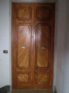 porta blindata decorata finto legno